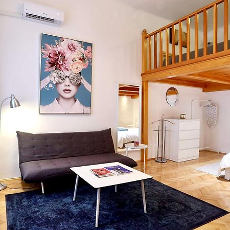 Christie'S Downtown Apartment 布达佩斯 外观 照片